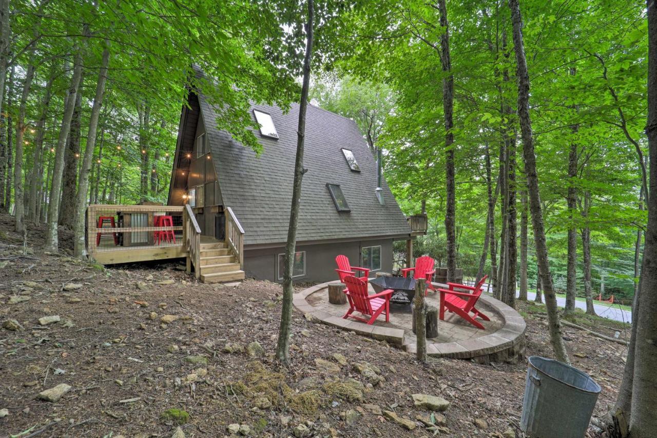 A-Frame Cabin With Hot Tub 1 Mi To Beech Mountain! Bagian luar foto