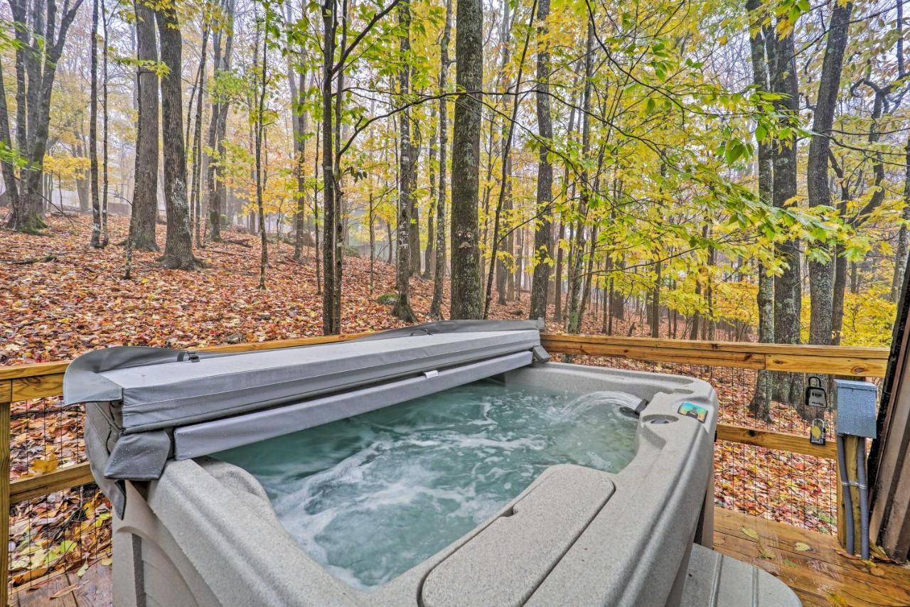 A-Frame Cabin With Hot Tub 1 Mi To Beech Mountain! Bagian luar foto