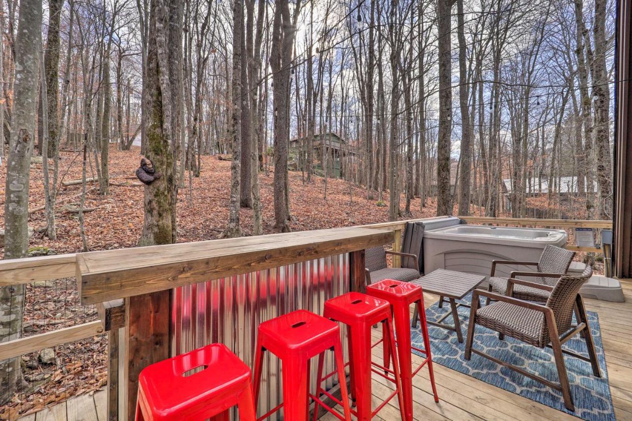 A-Frame Cabin With Hot Tub 1 Mi To Beech Mountain! Bagian luar foto