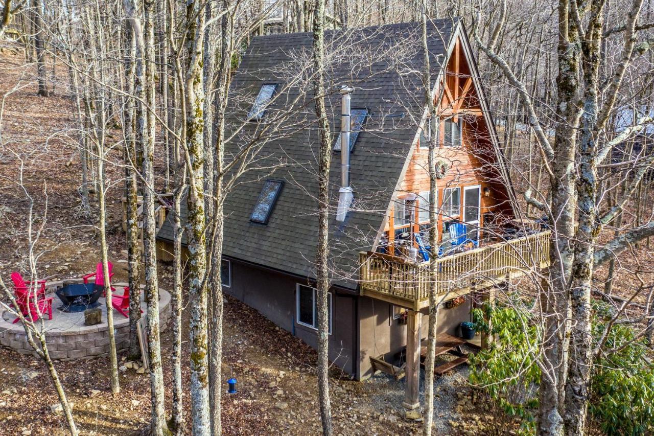 A-Frame Cabin With Hot Tub 1 Mi To Beech Mountain! Bagian luar foto