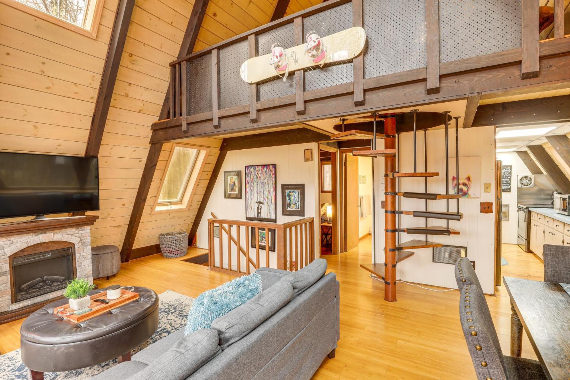A-Frame Cabin With Hot Tub 1 Mi To Beech Mountain! Bagian luar foto