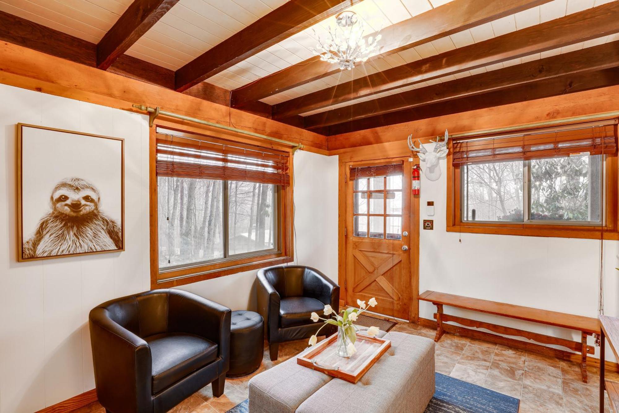 A-Frame Cabin With Hot Tub 1 Mi To Beech Mountain! Bagian luar foto