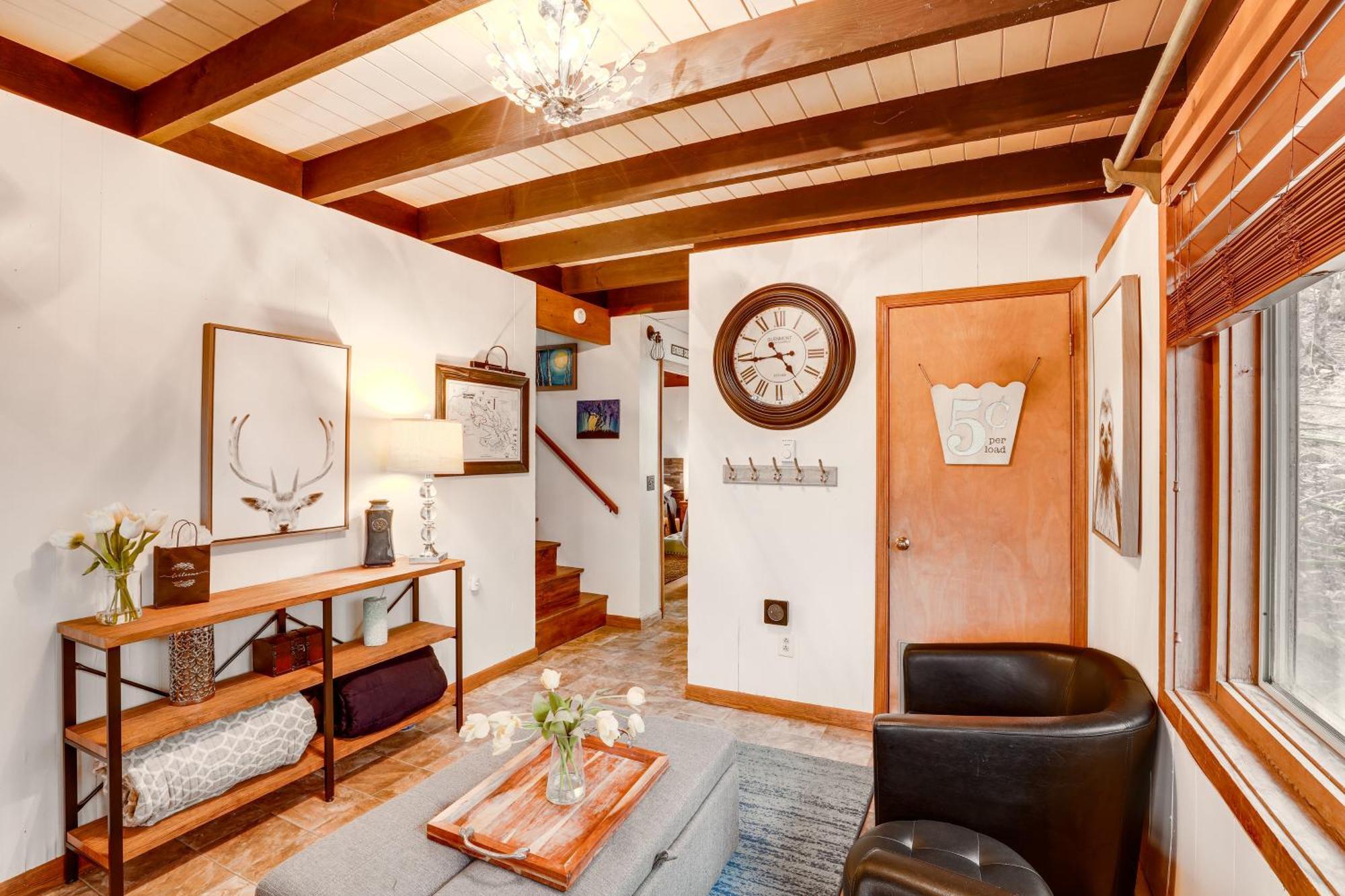 A-Frame Cabin With Hot Tub 1 Mi To Beech Mountain! Bagian luar foto